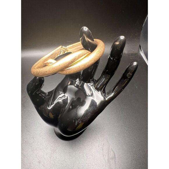 Twisted Hinged Bracelet - Picture 3 of 6